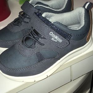 Kids 10 OshKosh B’gosh shoes Brand New